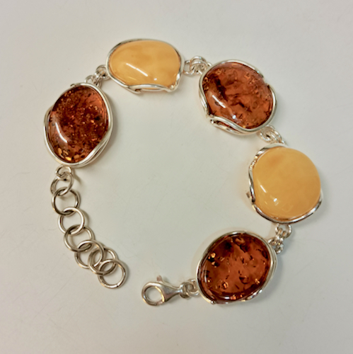 Click to view detail for HWG-2302 Bracelet Amber Butterscotch & Rum $275